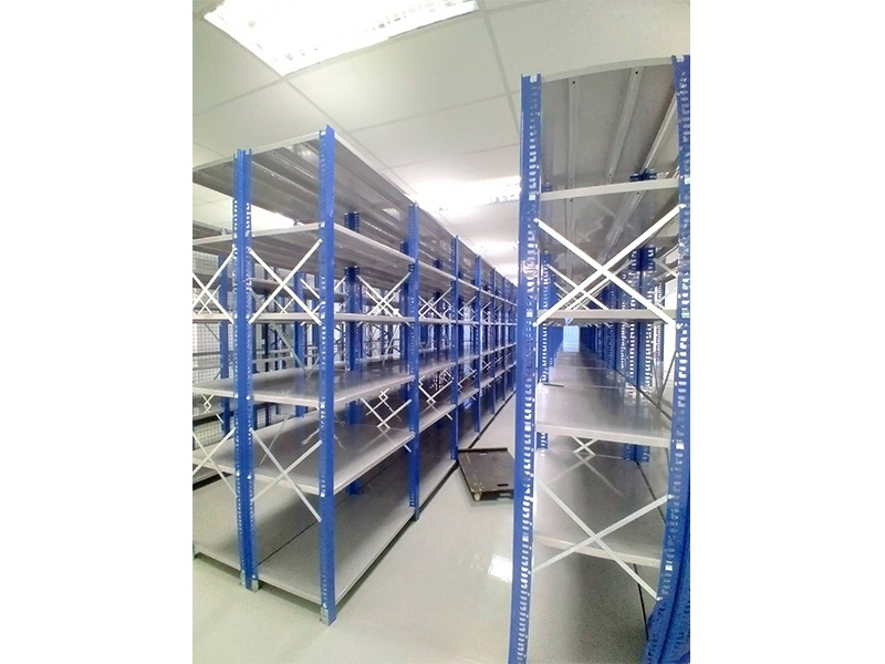 บริษัทรับออกแบบติดตั้ง Medium Rack